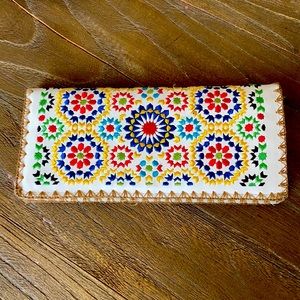 Beautiful colorful embroidered wallet • color ivory